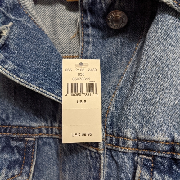 AE BNWT DENIM JACKET - Picture 5 of 5